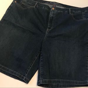 Gloria Vanderbilt Bermuda shorts